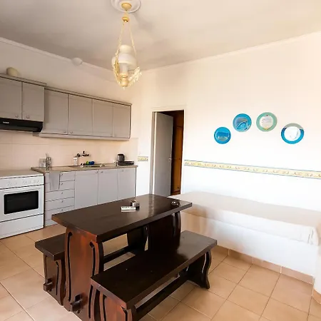 Constantina Apartment